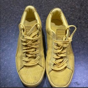 Puma sneakers  (Dar) size 9.5